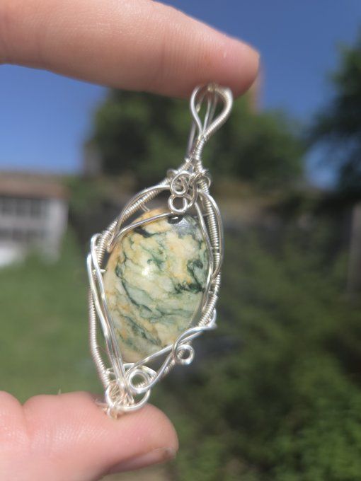 Amulette Mariposite ,pierre de transformation