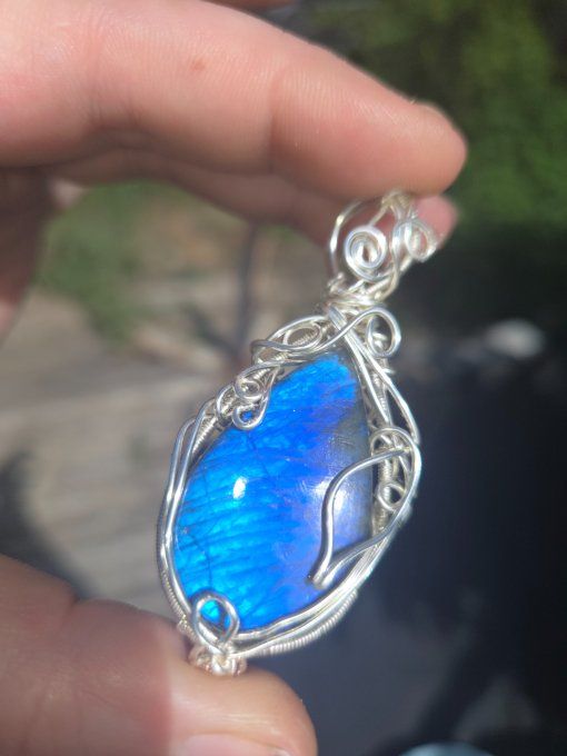 Pendentif argent Labradorite Bleue – Bijou De Protection Et D’Intuition     