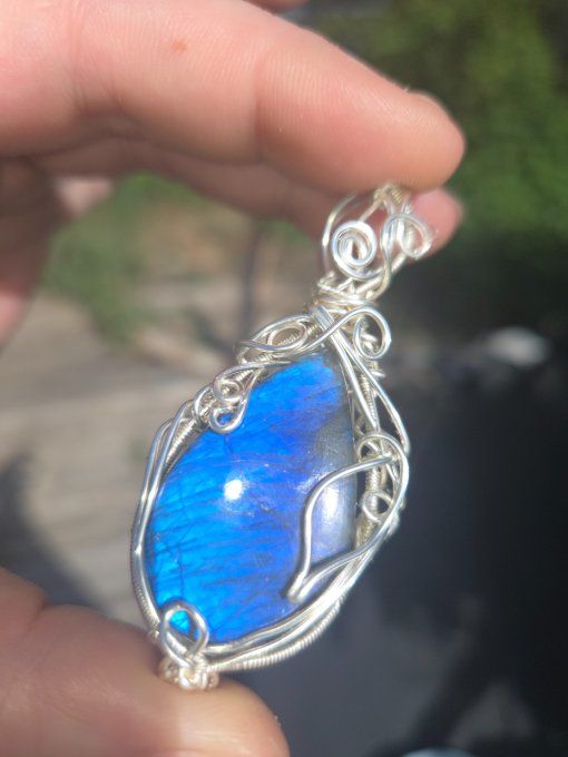 Pendentif argent Labradorite Bleue – Bijou De Protection Et D’Intuition     