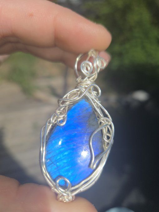 Pendentif argent Labradorite Bleue – Bijou De Protection Et D’Intuition     