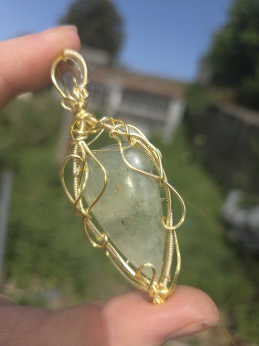 Pendentif Phrénite or – Apaisement, Protection & Sérénité 