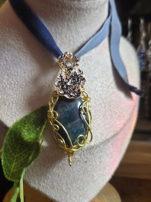 Pendentif Apatite or -Communication & Clarté  