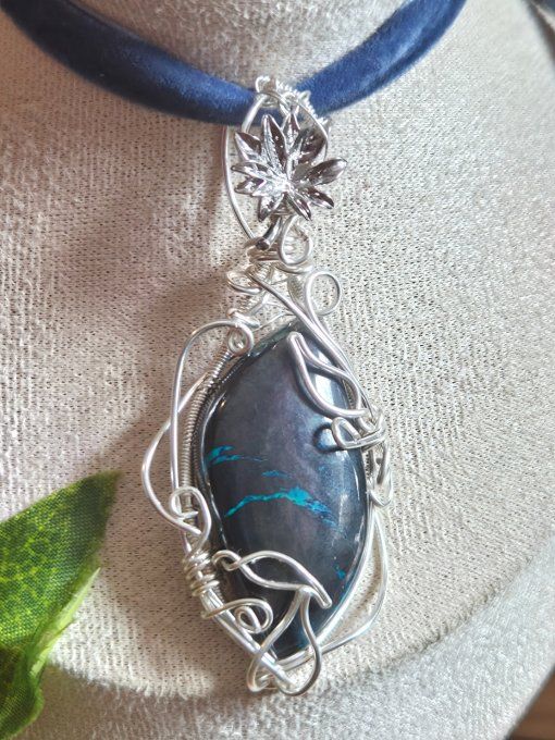 Pendentif Azurite – Clarté, Sérénité & Concentration
