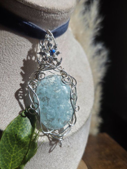 Amulette Quartz a hemimorphite -Soin Émotionnelle, motivation & Estime De Soi  