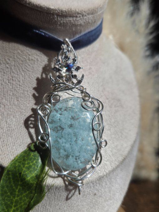 Amulette Quartz a hemimorphite -Soin Émotionnelle, motivation & Estime De Soi  