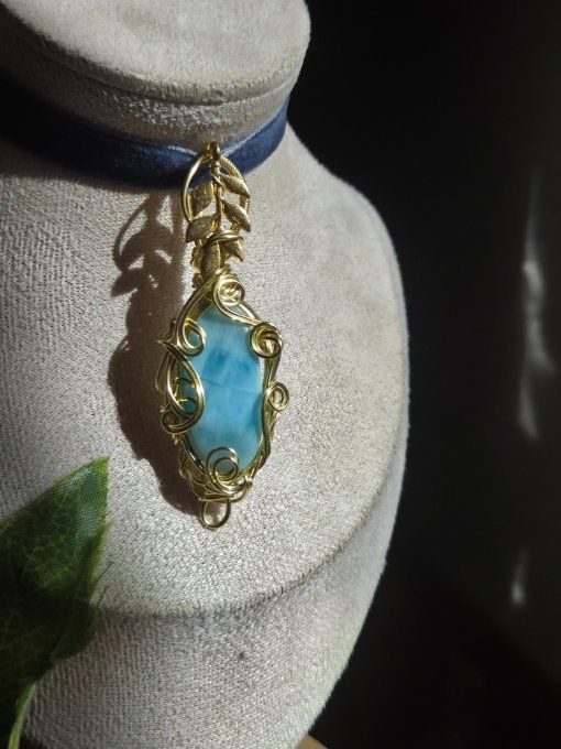 Petit pendent Larimar ✨or