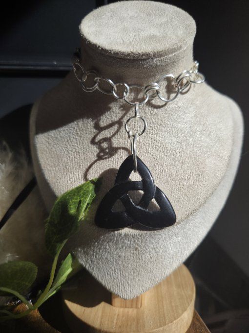 Collier Triketra Obsidienne Noire -Protection et Ancrage 