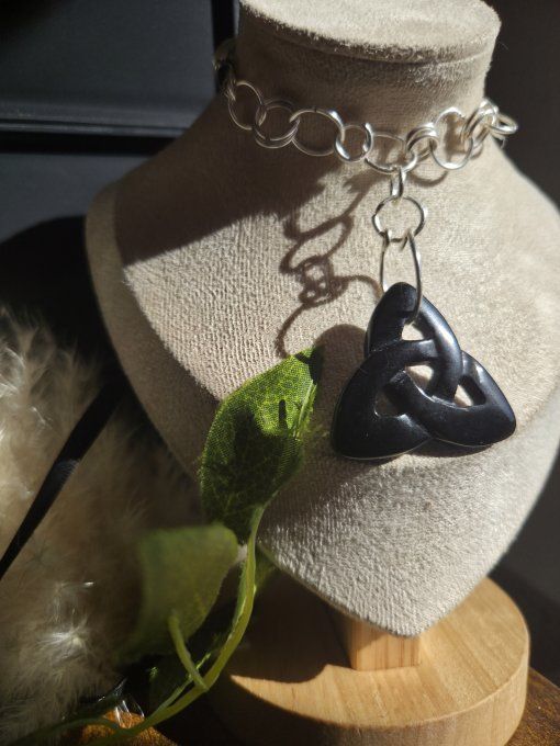 Collier Triketra Obsidienne Noire -Protection et Ancrage 