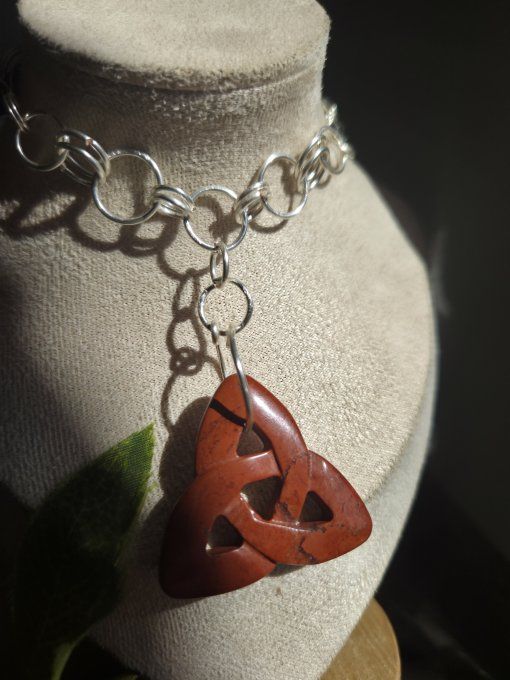 Coliier Triketra Jaspe rouge  -Force & Courage 