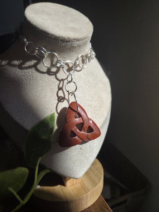 Coliier Triketra Jaspe rouge  -Force & Courage 