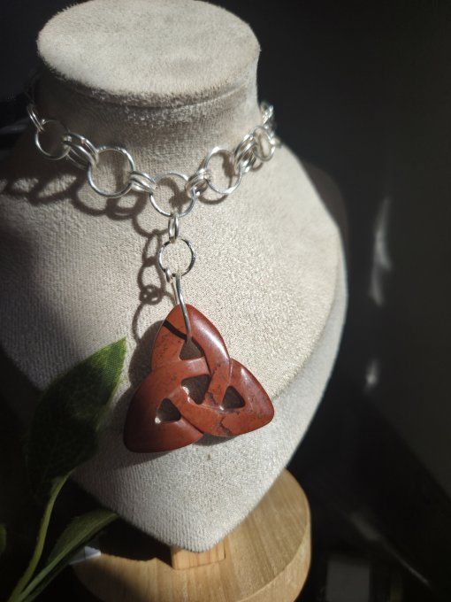 Coliier Triketra Jaspe rouge  -Force & Courage 