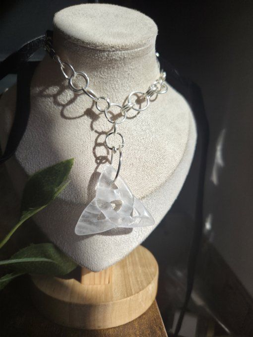 Collier triketra Cristal de roche argent -clarté et energie.