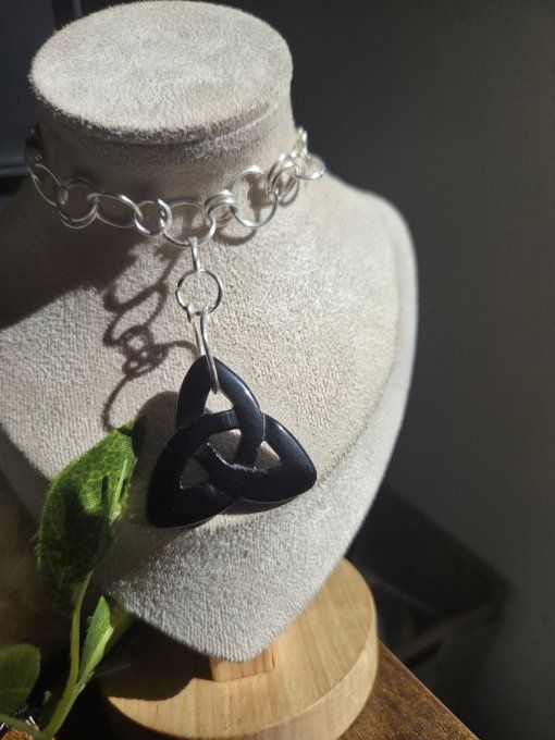 Collier Triketra Obsidienne Noire -Protection et Ancrage 