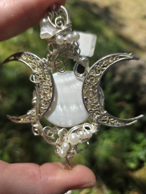 Pendentif Nacre Blanche  - triple lune 