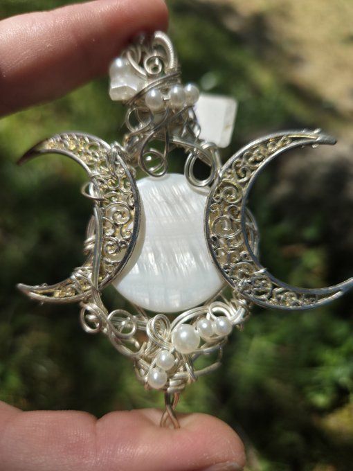 Pendentif Nacre Blanche  - triple lune 