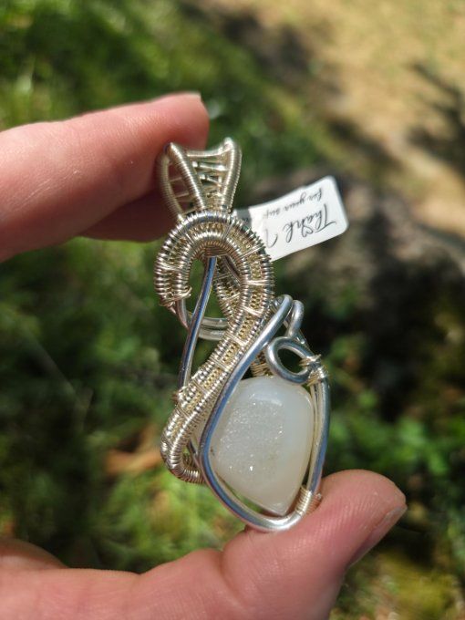  Amulette Agate Blanche – ✨Pierre de Douceur & d’Harmonie   ✨