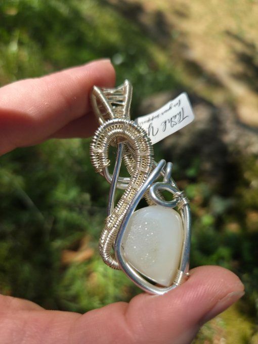  Amulette Agate Blanche – ✨Pierre de Douceur & d’Harmonie   ✨