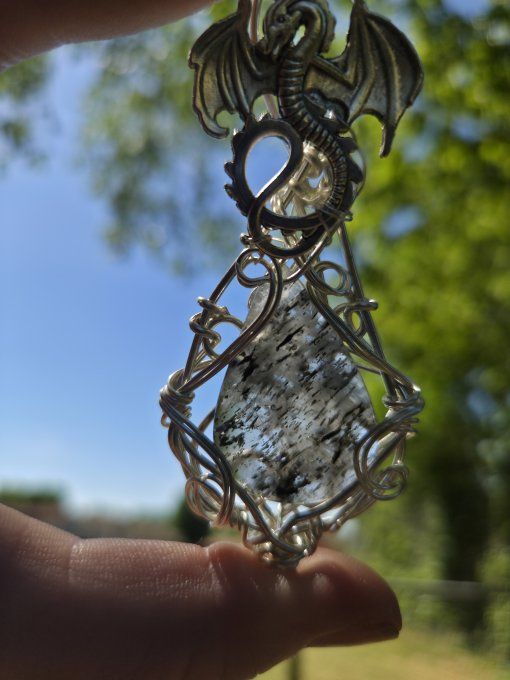 Pendentif En Lodolite – Harmonie, Soin & Voyage Intérieur 