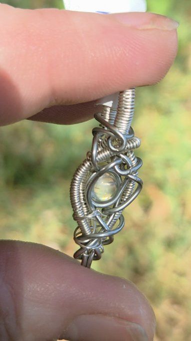 Mini amulette Péristérite  -pierre de lune : protection et concentration 