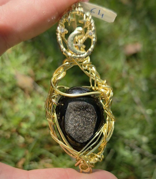 Pendentif Onyx  Noire Druzy  -Lune d'or