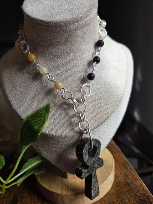 Collier Ankh Pyrite Druzy -perles de lave et calcite jaune 