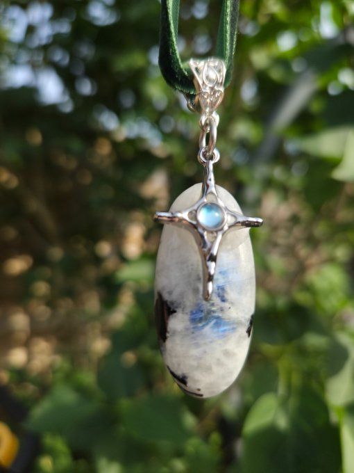 Pendentif Péristérite  -pierre de lune : protection et concentration 