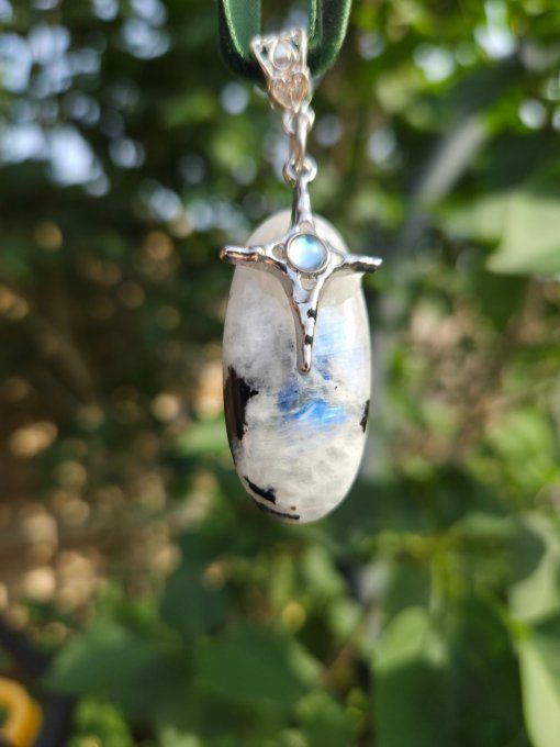 Pendentif Péristérite  -pierre de lune : protection et concentration 