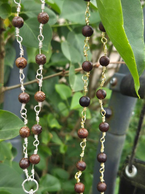 Collier perles bois de santal 