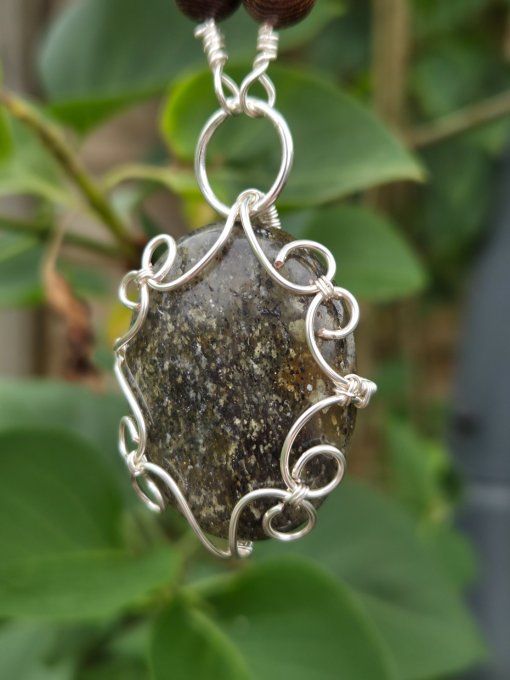 Pierre de Soleil Noire mica et hématite ✨ - Copie