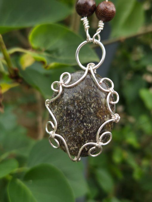 Pierre de Soleil Noire mica et hématite ✨ - Copie
