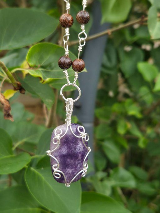 Amulette Argent Lépidolite – Stabilité, Sérénité Et Équilibre