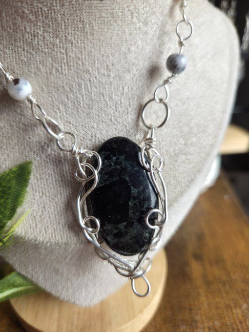 Pendentif tourmaline verte- Verdellite ✨liberation du coeur 