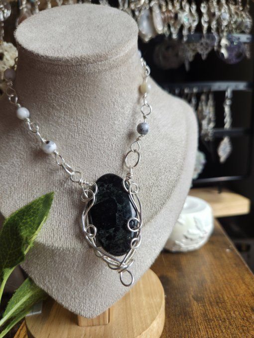 Pendentif tourmaline verte- Verdellite ✨liberation du coeur 