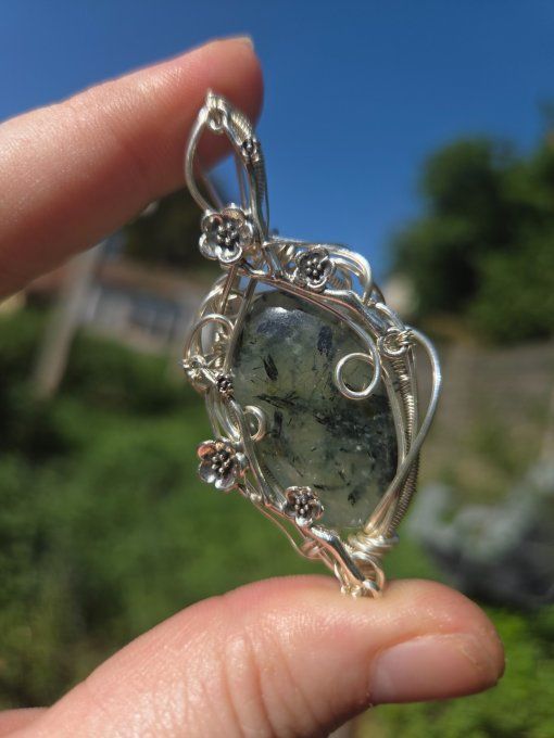 Pendentif Phrénite – Apaisement, Protection & Sérénité