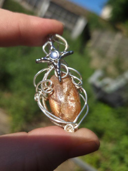 Pendentif Argent Pierre de Soleil Lattice : pierre de joie & vitalité