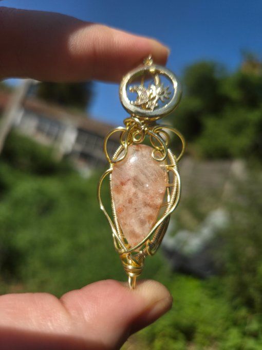 Pendentif Or Pierre de Soleil -joie confiance  & vitalité