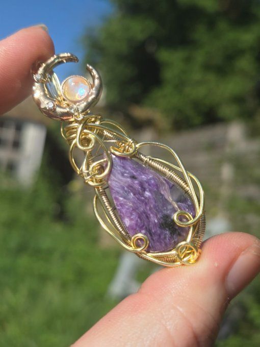 Amulette or Charoite : Transformation et Libération ✨