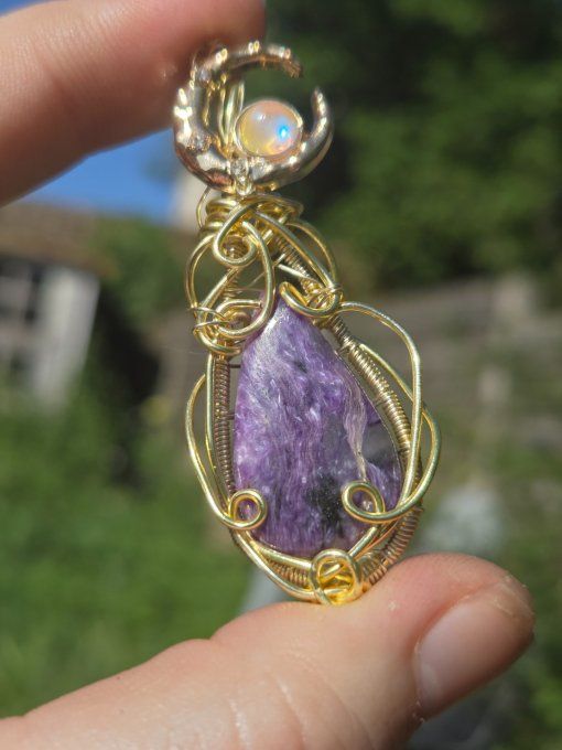 Amulette or Charoite : Transformation et Libération ✨