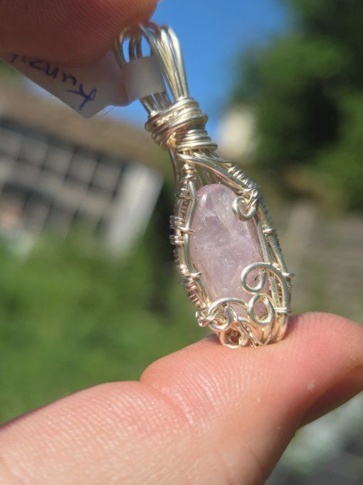  Mini Pendentif Kunzite -Apaisement & Amour de Soi  