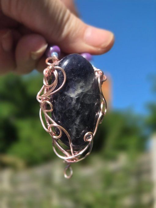 Pendentif Iolite (Cordierite) –✨ peurs profondes et anxieté