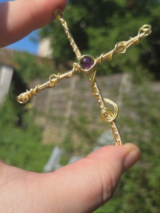 Pendentif croix Améthyste 