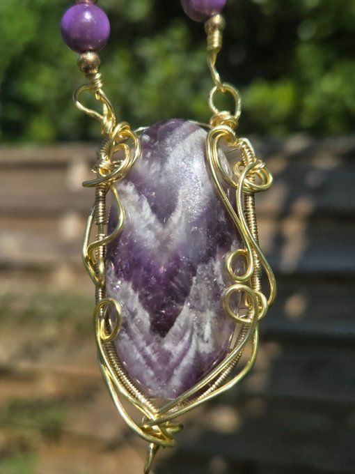 Collier Or Améthyste Chevron -creativité , ouverture et apaisement