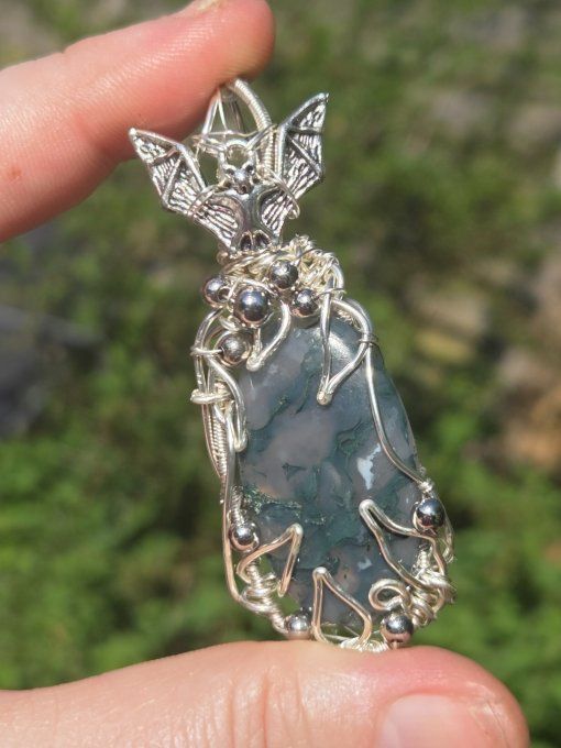 Pendentif En Agate Mousse – Connexion, Renouveau & Sérénité  