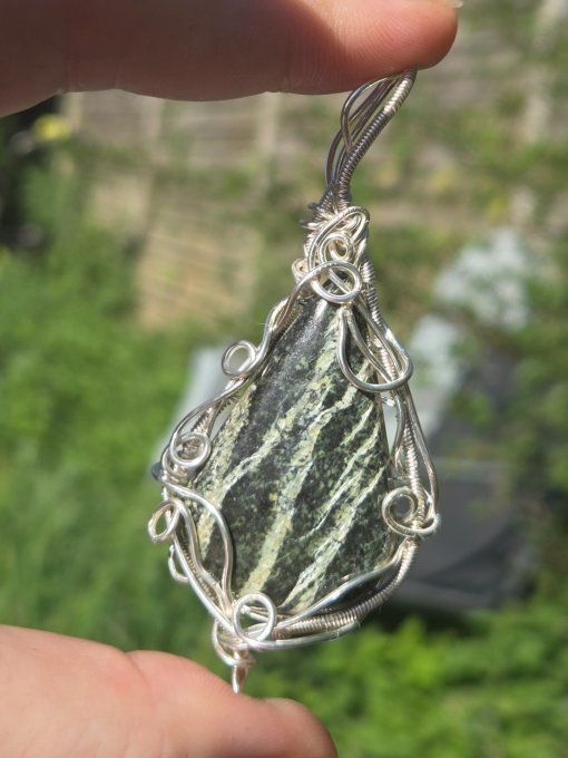 Pendentif Chrysotile (Serpentine Feuille d’Argent) 