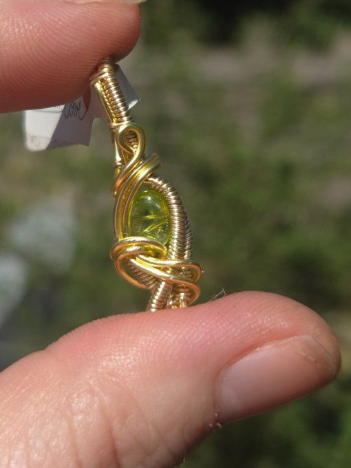  Amulette Or Cœur Cuivre En Péridot (Olivine) – Protection, Sérénité & Bien-Être  