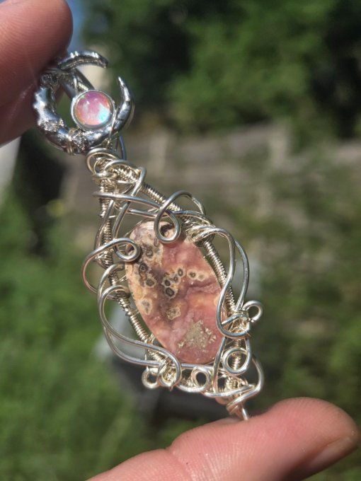 Pendentif Lunaire Rhodochrosite – Apaisement, Sérénité & Protection
