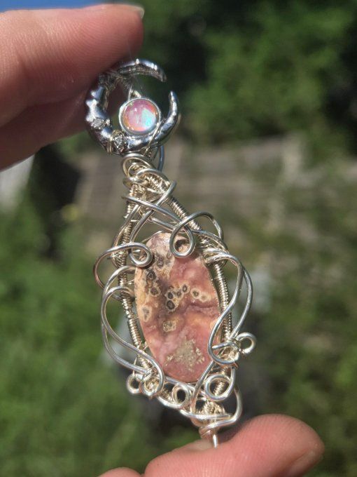 Pendentif Lunaire Rhodochrosite – Apaisement, Sérénité & Protection