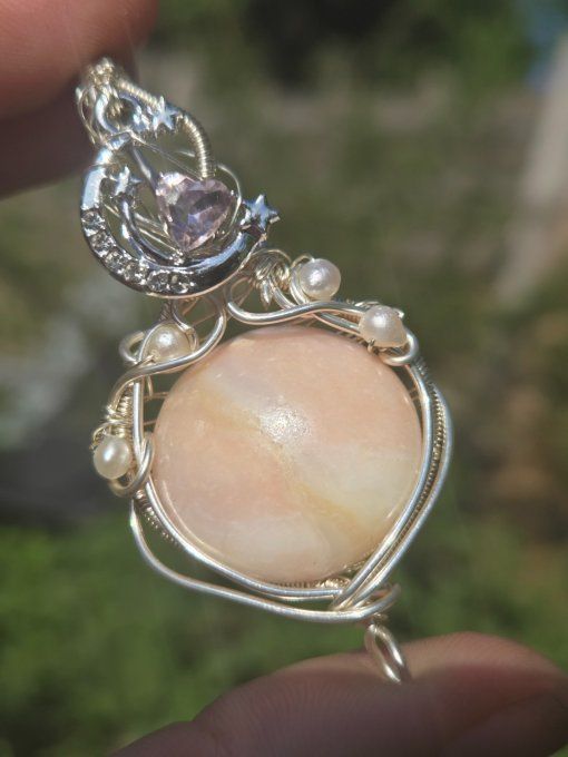 Amulette Opale Rose – Harmonie Émotionnelle & Protection Du Cœur
