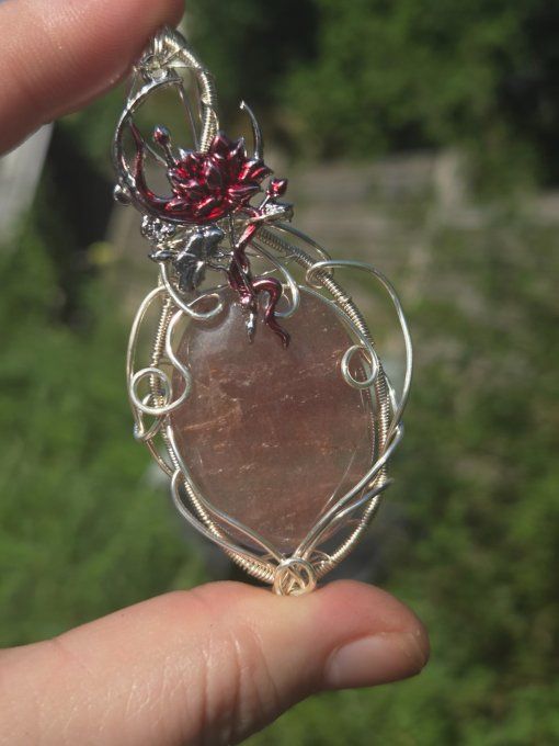 Amulette Quartz Fraise -Amour & Paix