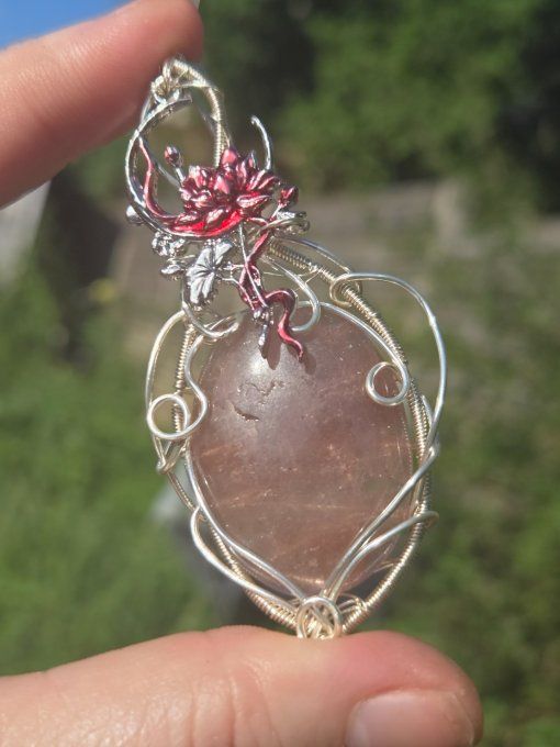 Amulette Quartz Fraise -Amour & Paix